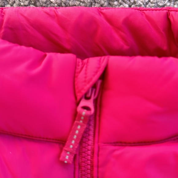 UNIQLO kids Bubblegum pink puffer vest - Picture 7 of 10